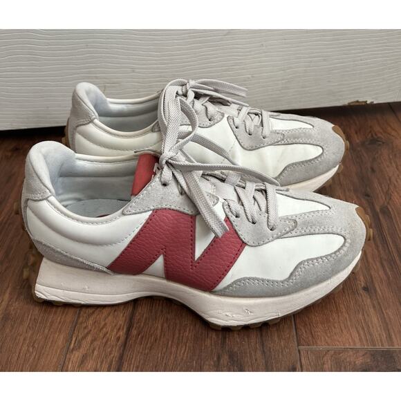 NEW BALANCE Women's 327 Moonbeam Astro Dust Low Top Sneakers Shoes Sz 7 - Picture 2 of 12